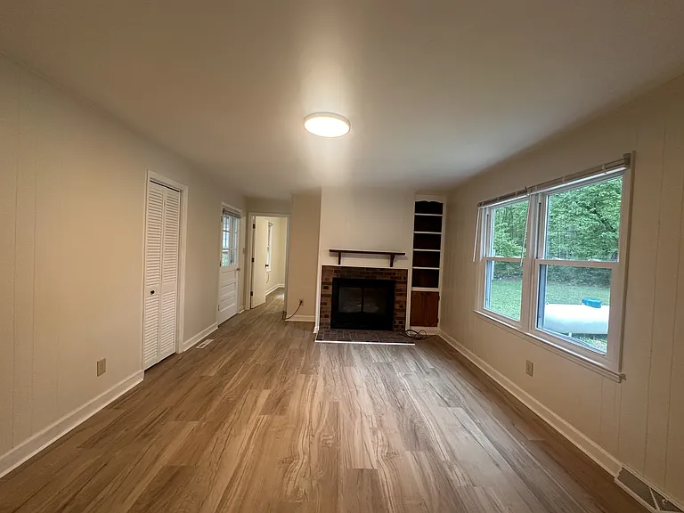 5256 Irish Rd — Photo 4