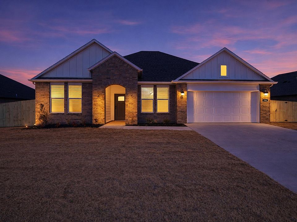 1st image of 446 W Taverner Xing