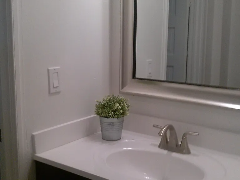 506 Cathedral St — Photo 6