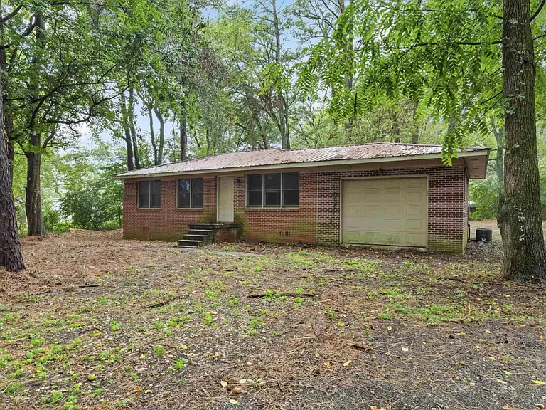 3972 Sullivan St — Photo 2