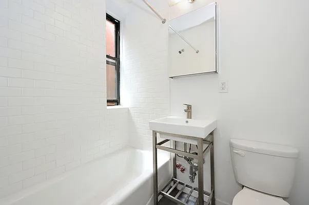 Rented by Aether Property Group | media 30