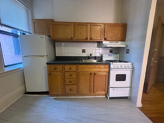 5th image of 1234 Commonwealth Ave APT 11