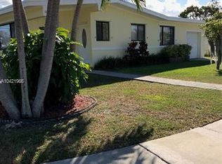 9300 SW 54th St, Miami, FL 33165