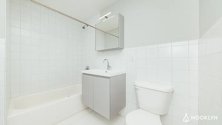 Rented by Nooklyn NYC LLC | media 21