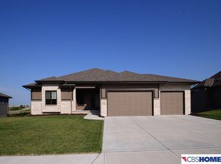 10502 S 125th Ave, Papillion, NE 68046