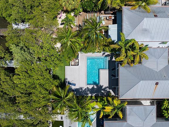 5th image of 2623 Gulfview Dr