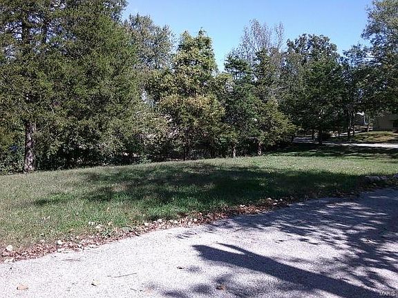 5th image of 563 Karen Dr