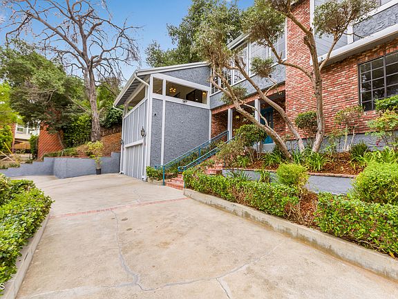 5th image of 1233 Encino Dr