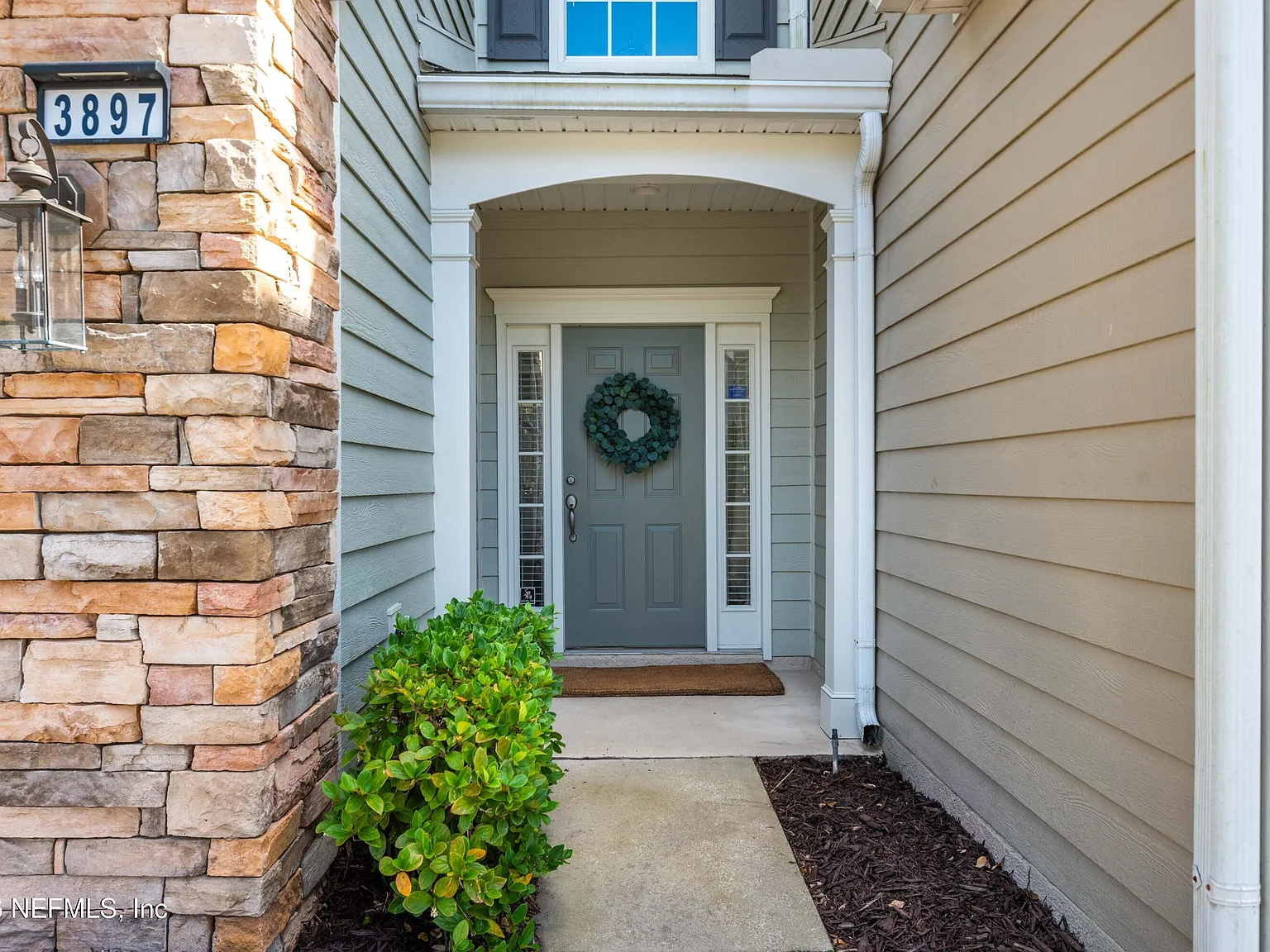 3 bed, 2.5 bath, 1678 sqft, $2,400 — Photo 4