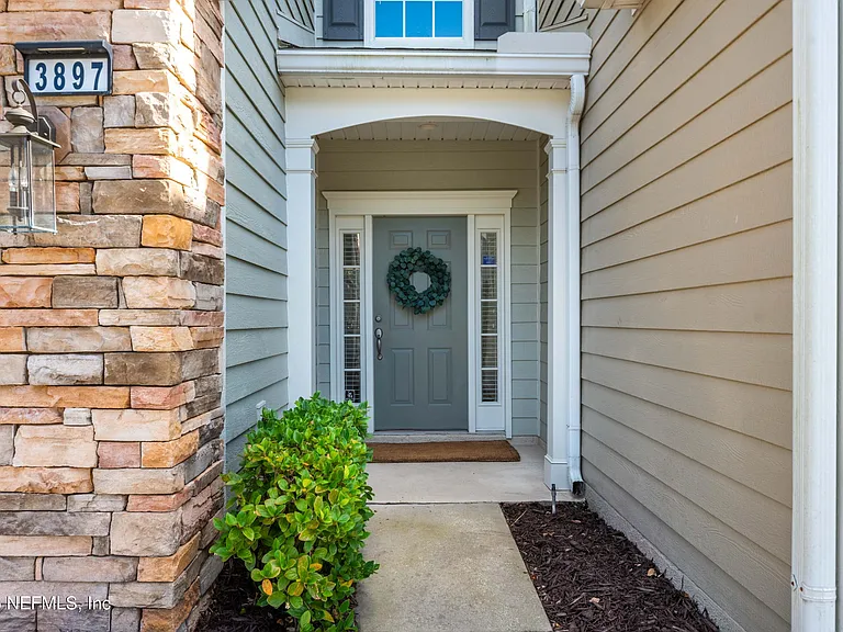 3897 Lionheart Dr — Photo 4