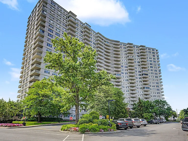 2000 Linwood Ave #10R — Photo 26