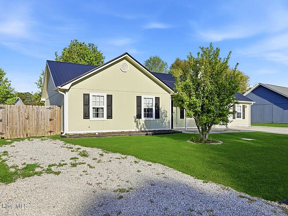 3rd image of 108 Foxlair Drive