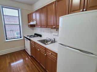 22-18 42nd St #103, Astoria, NY 11105