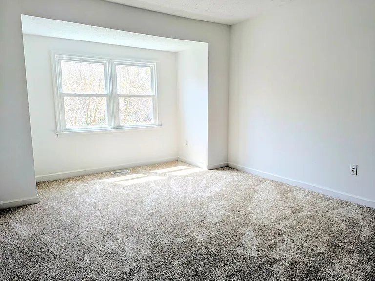 849 Lancaster Ln — Photo 24