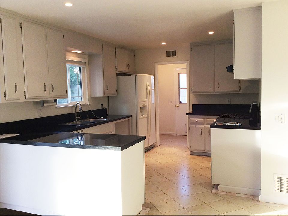2nd image of 665 La Roda Ave