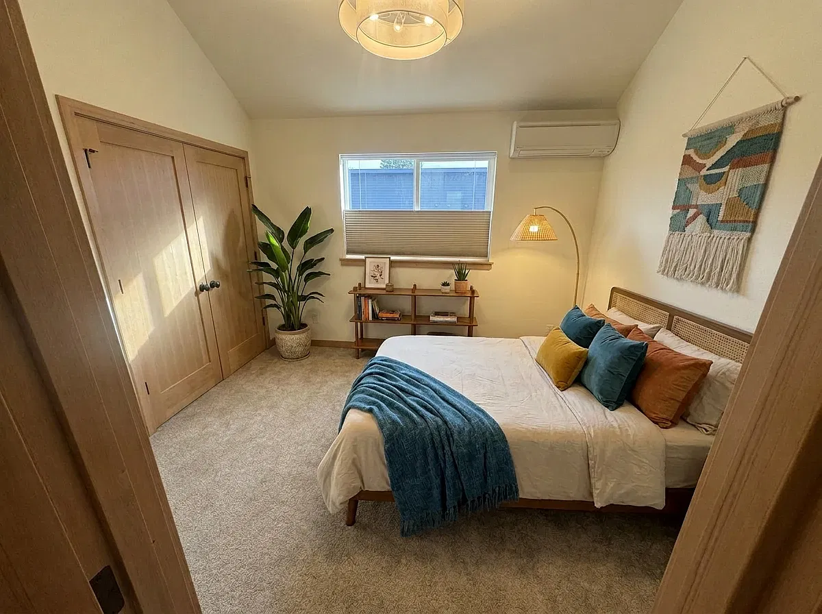 1 bed, 899 sqft, $1,900 — Photo 4