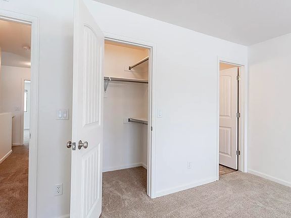 4th image of 3816 Saddle Ridge Trl