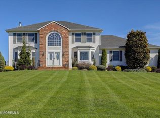 27 Regency Way, Manalapan, NJ 07726