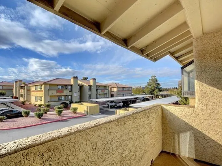 7300 Pirates Cove Rd #2050 — Photo 1