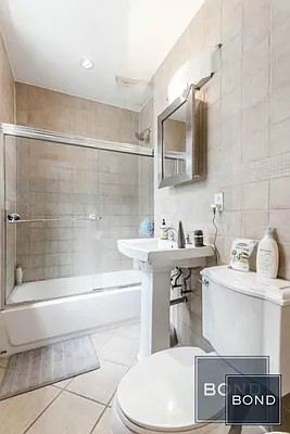 Rented by Bond New York | media 5