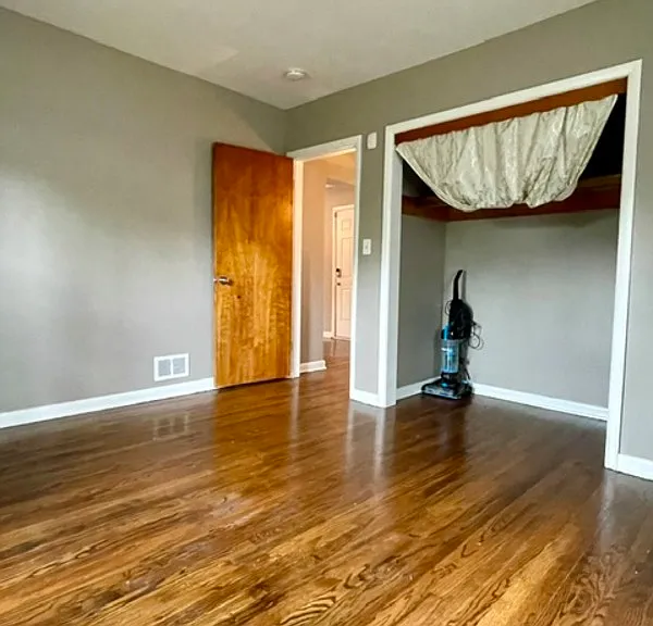 6066 Charles St — Photo 13