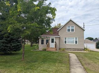 1070 Front St, Garner, IA 50438