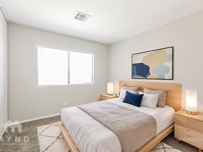261 Queen Marie Ct — Photo 5