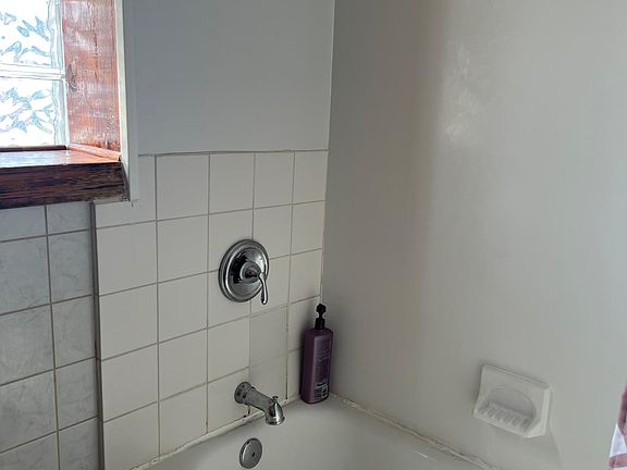 5th image of 2261 W Giddings St #3