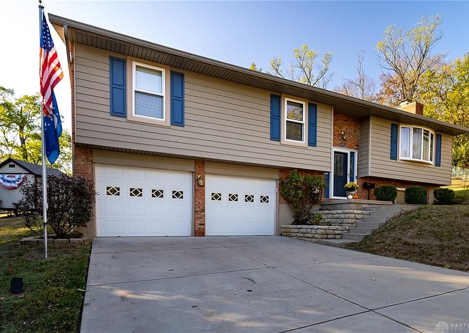 1st image of 857 Elwyn Pl