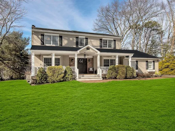 590 Marseille Path, Sayville, NY 11782