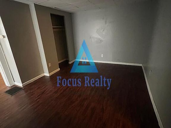 4th image of 338 N Columbus St APT 3