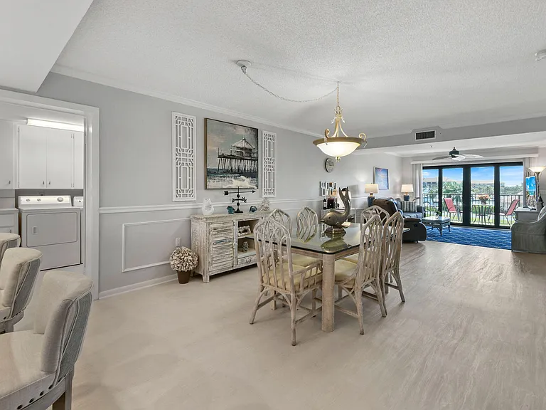 601 Seafarer Cir #304 — Photo 4