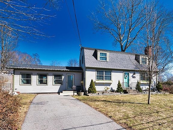 2nd image of 74 Domingos St