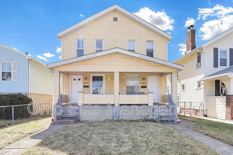 3 bed, 1.0 bath, 1144 sqft, $1,210 — Photo 2