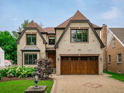 704 S Washington St, Elmhurst, IL, 60126