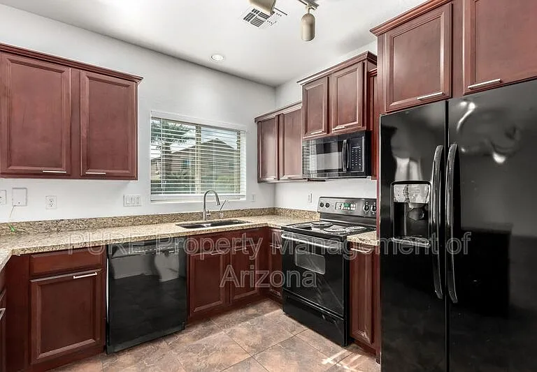 17753 W Caribbean Ln — Photo 30