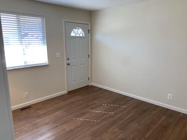 716 Patty Dr APT B, Maryville, IL 62062