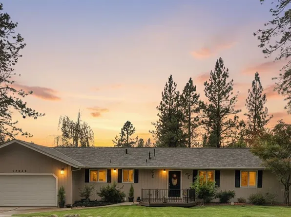12648 Alta Sierra Dr, Grass Valley, CA 95949