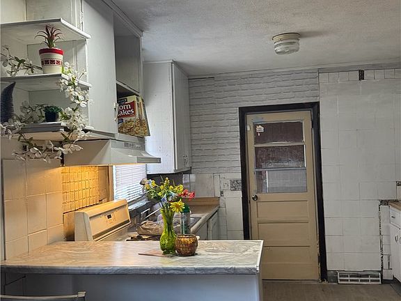 4th image of 5417 Wadsworth Rd