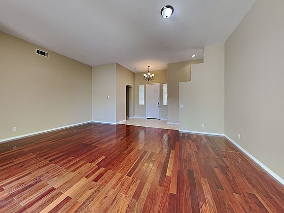 4th image of 31513 Sagecrest Dr
