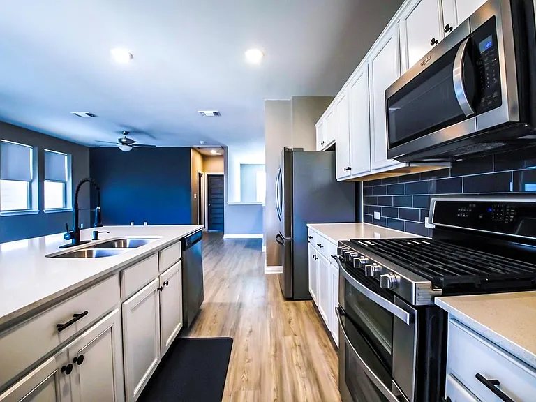 8306 Mandela Bnd — Photo 29