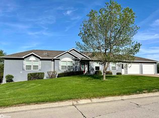 1105 Valley View Dr, Ida Grove, IA 51445