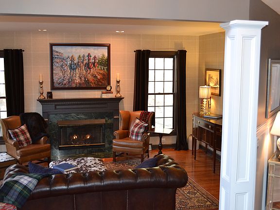 5th image of 10 Saddle Brook Dr