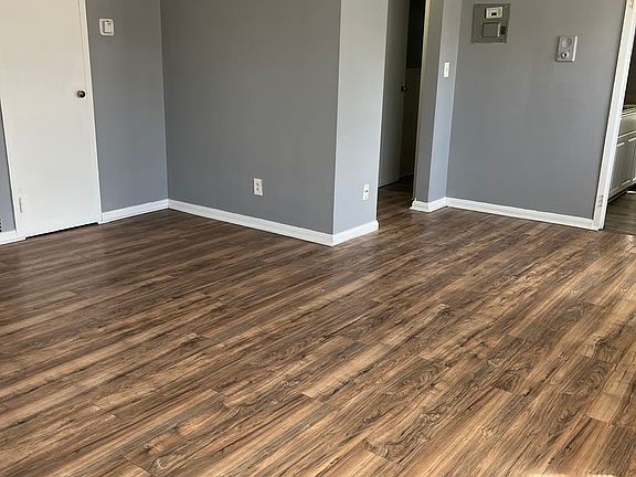 2nd image of 250-270 E 244th St #256-212