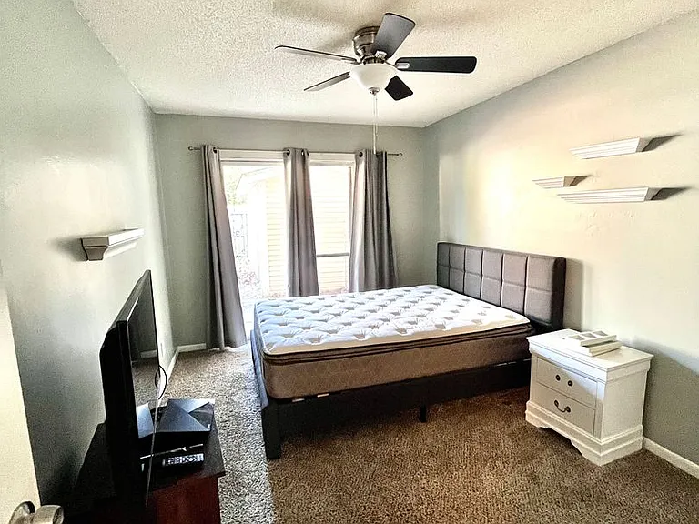 231 Poinsettia Dr — Photo 13