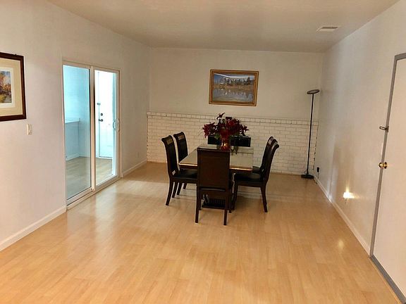 3rd image of 2930 Scottsdale Dr