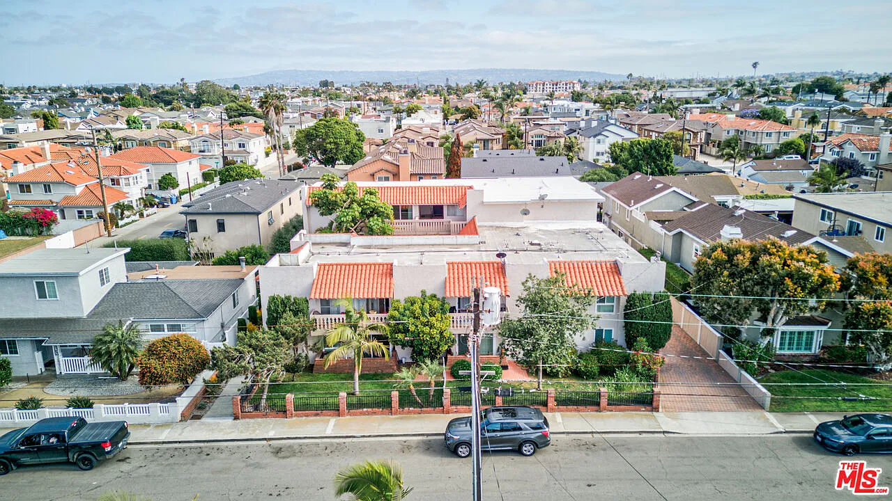2 bed, 1.0 bath, $3,195 — Photo 4