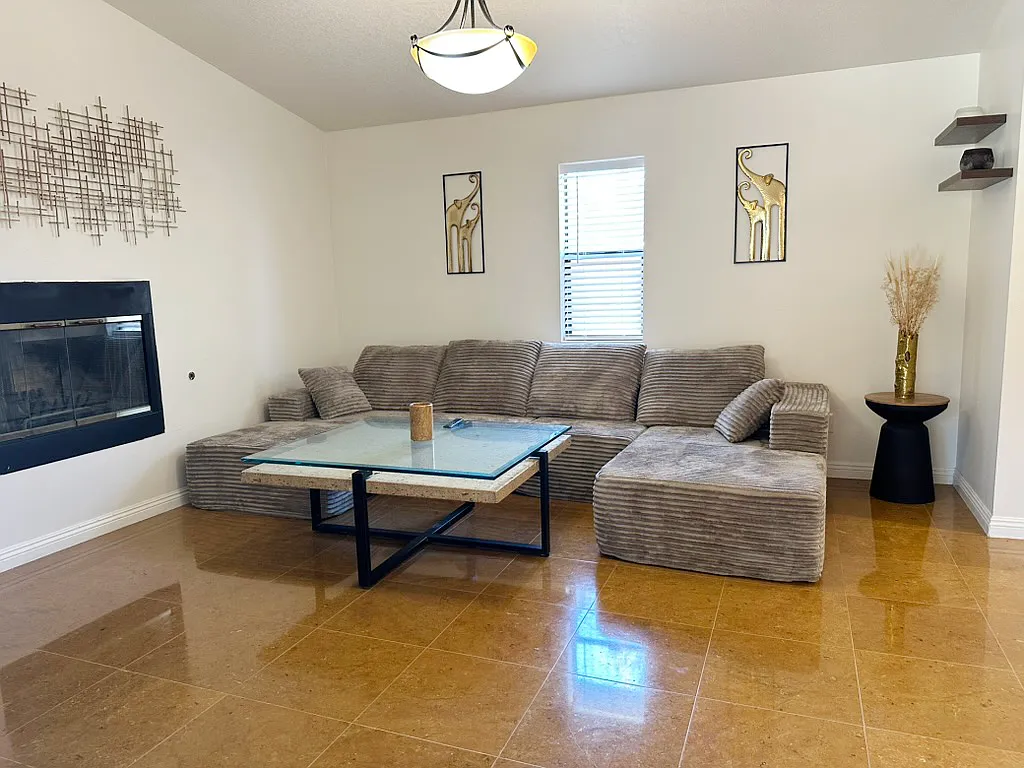 43550 Carmel Cir — Photo 4