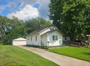2822 10th St, Rockford, IL 61109