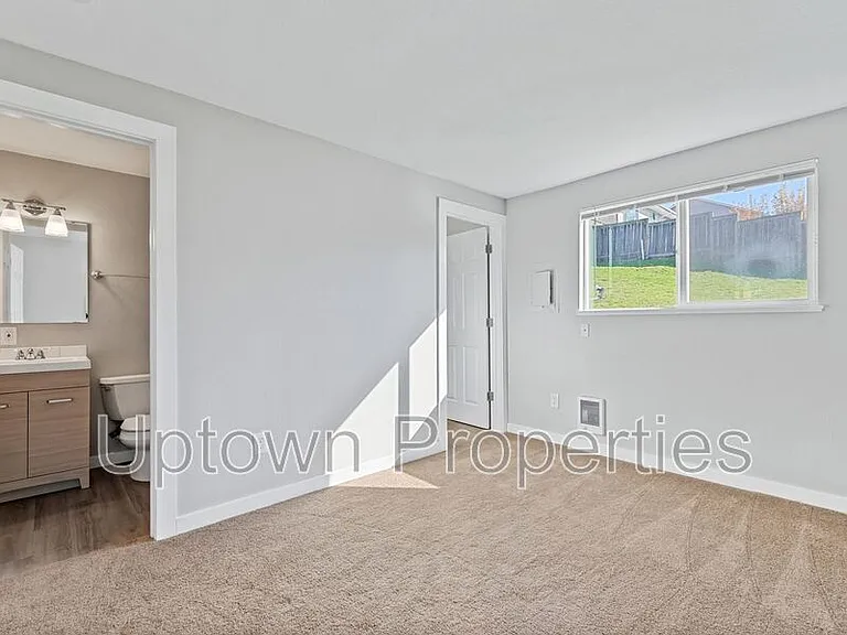 6822 N Richmond Ave — Photo 12